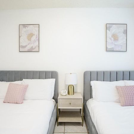 Modern 2 Bedroom In The Heart Of Wynwood Art District Miami Bagian luar foto