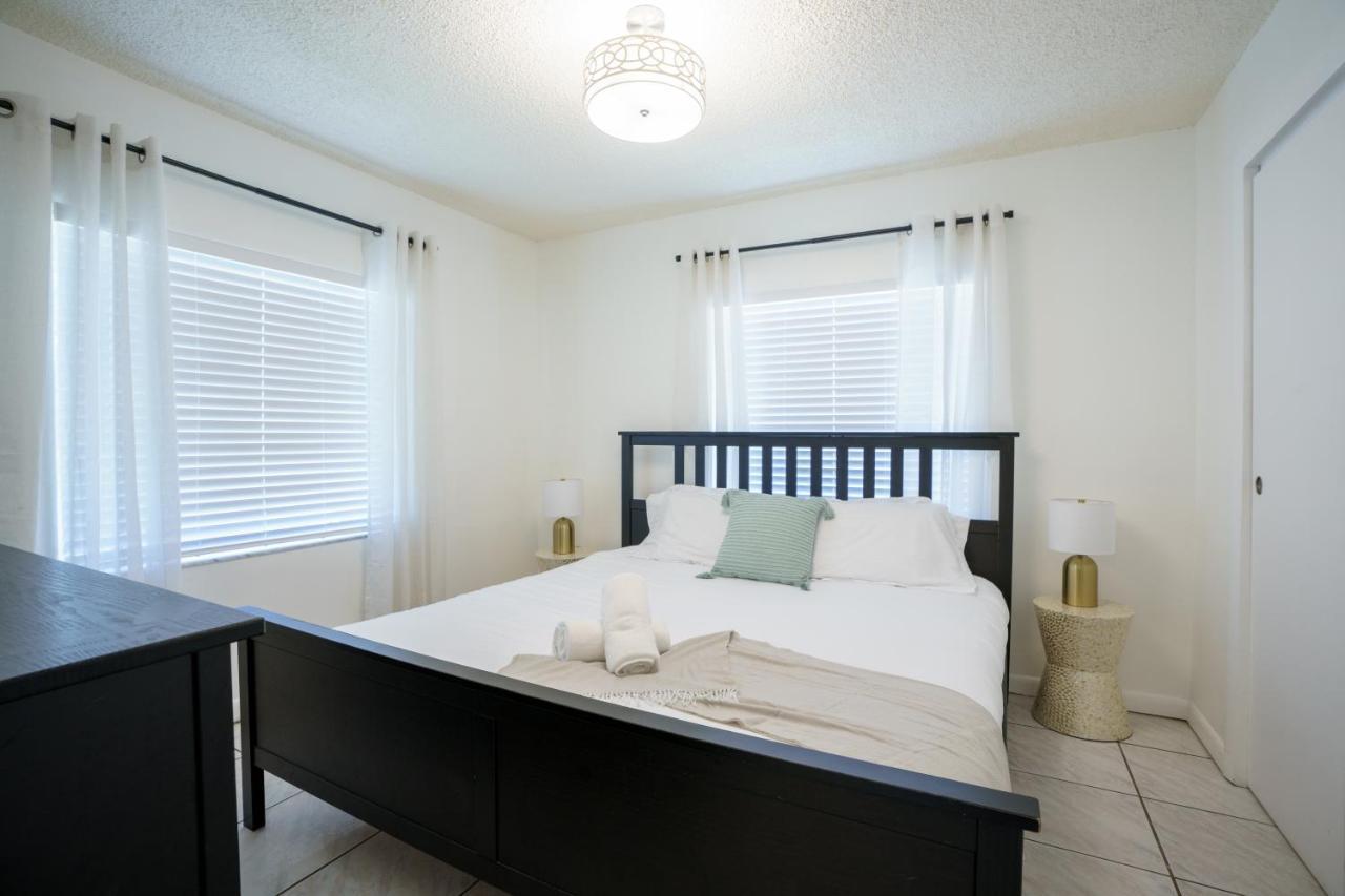 Modern 2 Bedroom In The Heart Of Wynwood Art District Miami Bagian luar foto