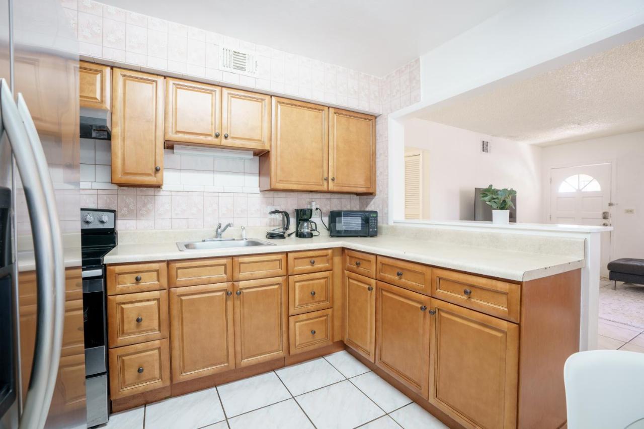 Modern 2 Bedroom In The Heart Of Wynwood Art District Miami Bagian luar foto