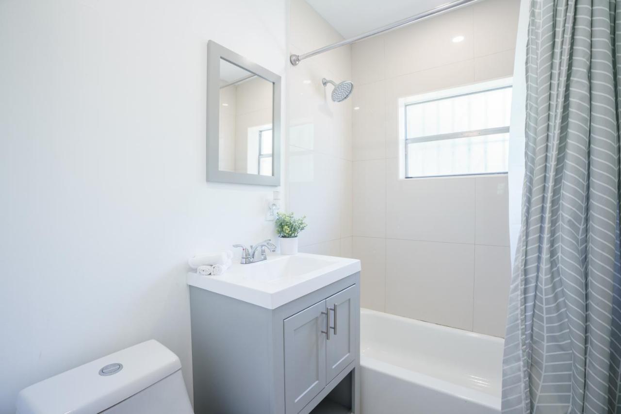 Modern 2 Bedroom In The Heart Of Wynwood Art District Miami Bagian luar foto