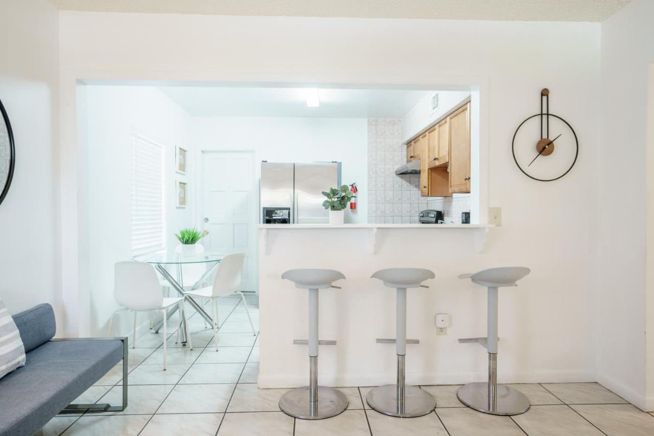 Modern 2 Bedroom In The Heart Of Wynwood Art District Miami Bagian luar foto